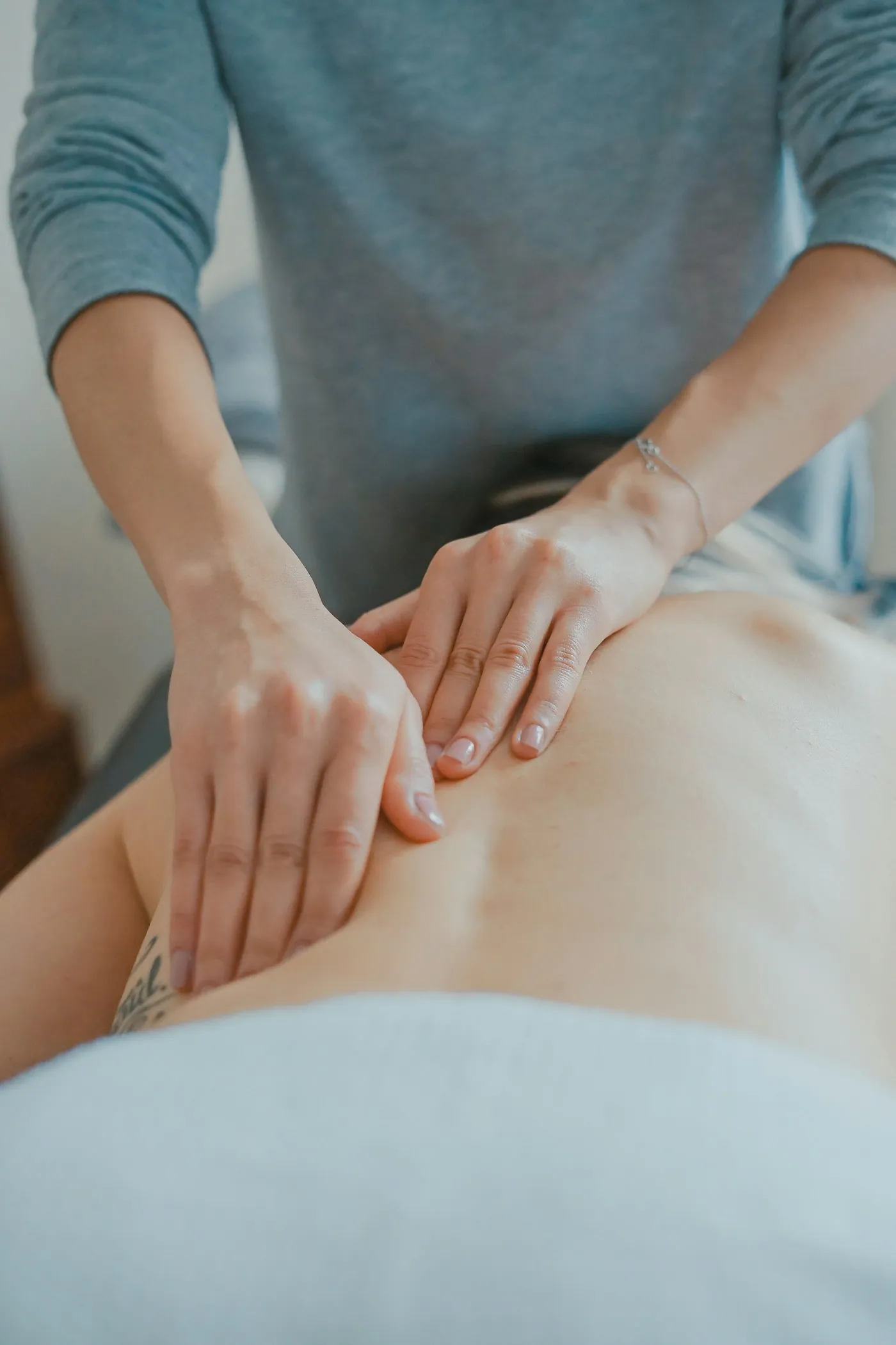 Massage relaxant aux huiles essentielles