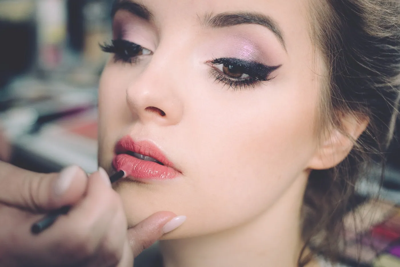 Application de maquillage en cabine — Silhouet Marine